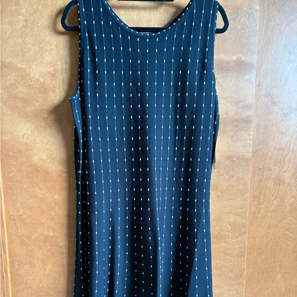 NIC+ZOE Black knee length Dress with off white Dots